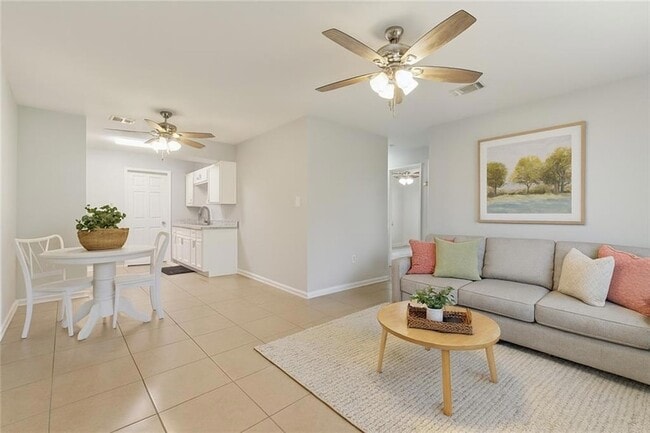 Building Photo - 7825 Dorsett Dr