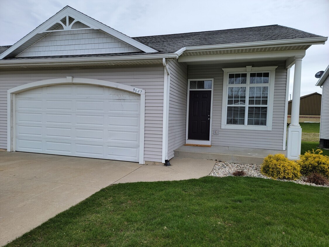 Foto principal - 9647 Boone Ct