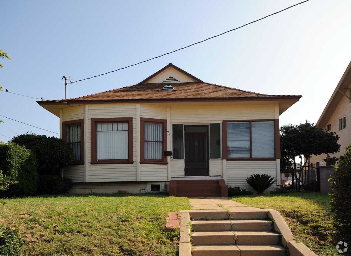 Primary Photo - 3075 E 6th St