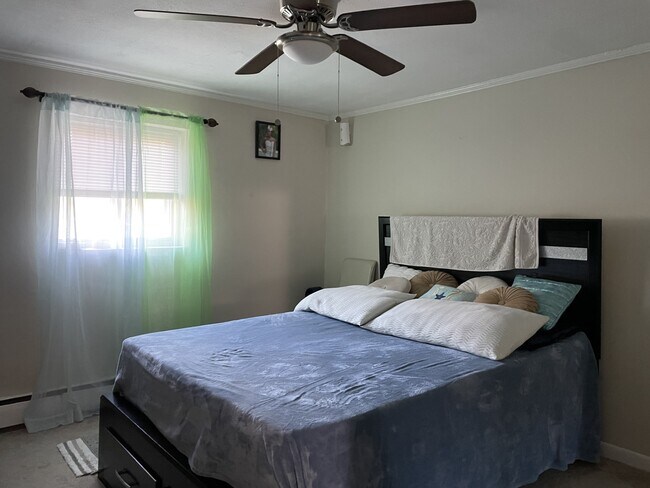 Building Photo - 60 Bryon Rd