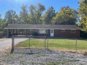 Building Photo - 1436 Cherokee Cir