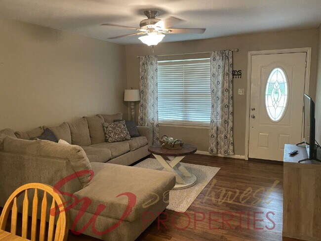 Foto del edificio - Fabulous 3 bedroom in excellent neighborhood, close to campus!