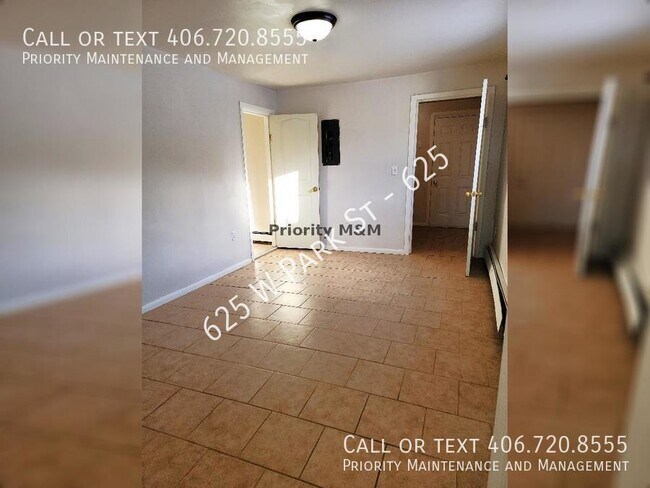 Building Photo - Large one bedroom apartment with off stree...