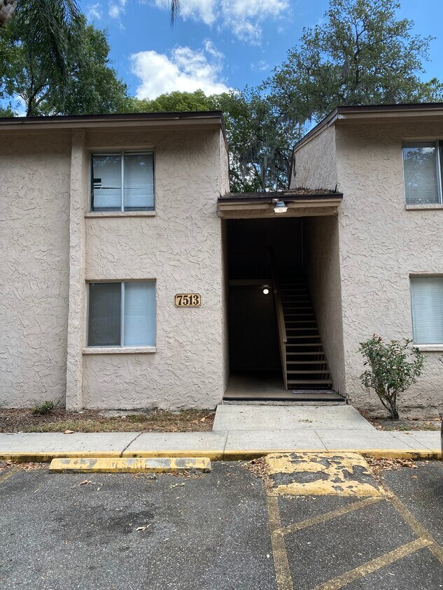 Primary Photo - 7513 Pitch Pine Cir