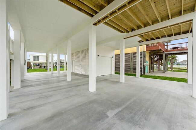 Foto del edificio - 23107 Miramar Dr