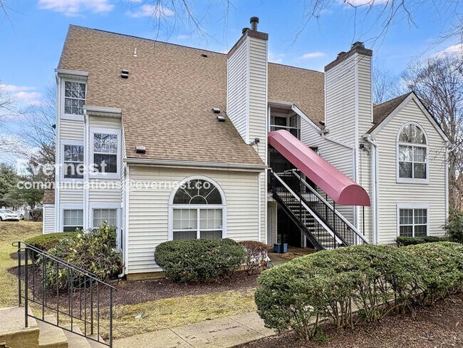 Foto del edificio - 1011 Fallcrest Ct