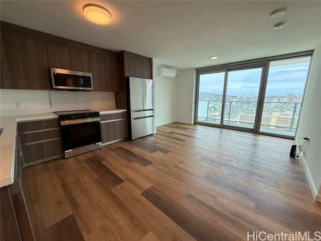 Building Photo - 1500 Rycroft St