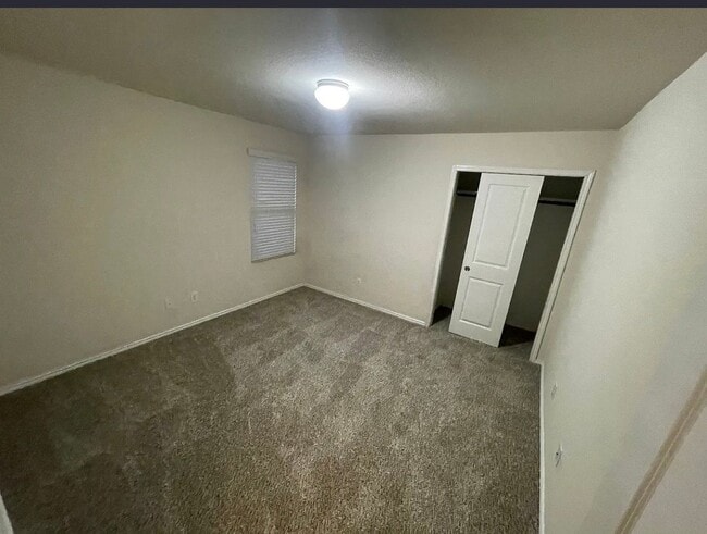 Building Photo - 600 Shimek Ln