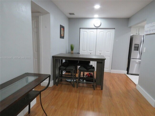 Foto del edificio - 11840 NE 19th Dr