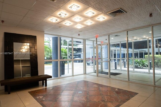 Building Photo - 800 N Miami Ave