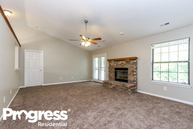 Foto del edificio - 8077 Cherrybark Dr