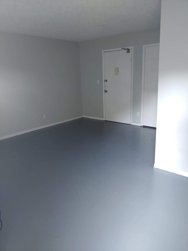 Foto principal - 721 Bryden Rd