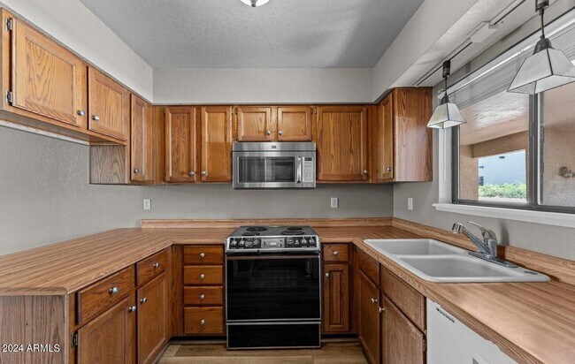 Foto del edificio - 100 Vulture Mine Rd