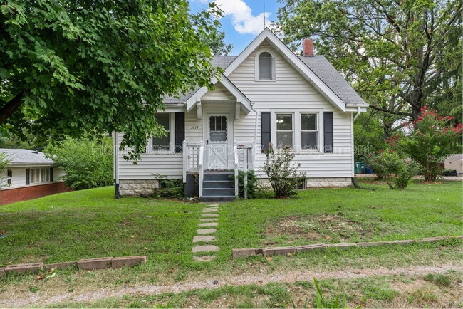 Building Photo - 3215 St Catherine St