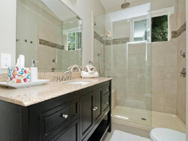 Building Photo - 1 Telegraph Hill Blvd