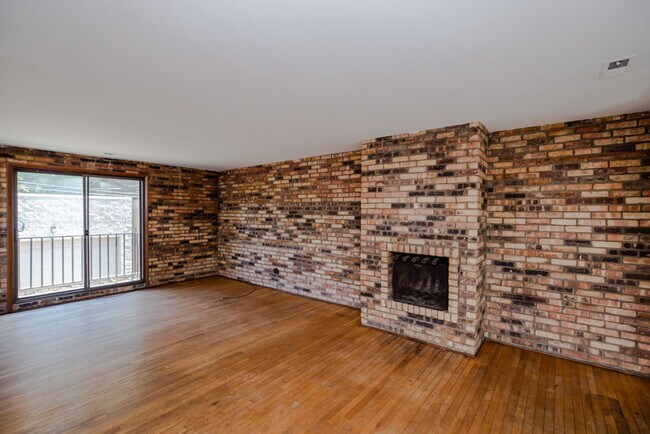 Foto del edificio - 1255 W Belden Ave