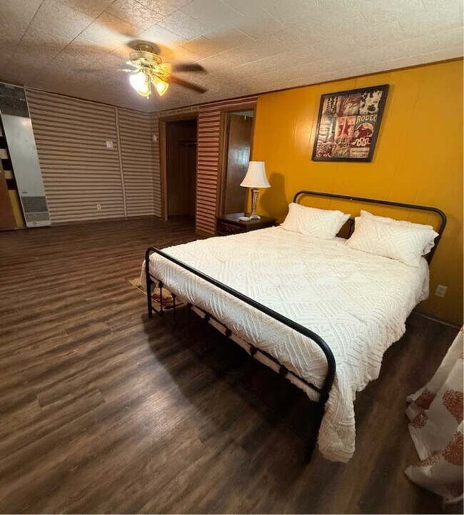 Foto del edificio - 708 N Rio St