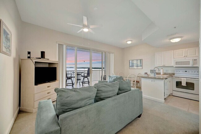 Foto del edificio - 8800 Bay Pines Blvd