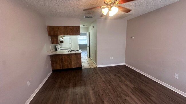 Building Photo - 979 BERKLEY ROAD Unit #3, AUBURNDALE, Flor...