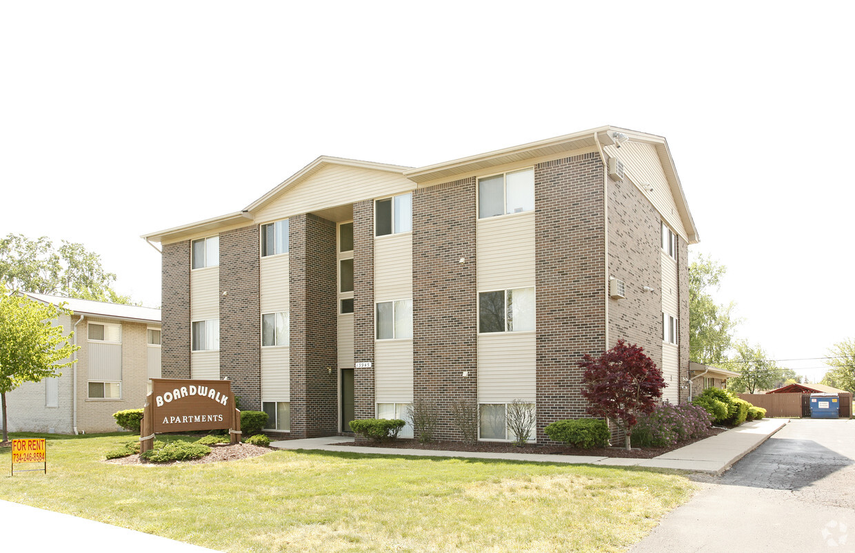 Primary Photo - Boardwalk and Park Place Apartments