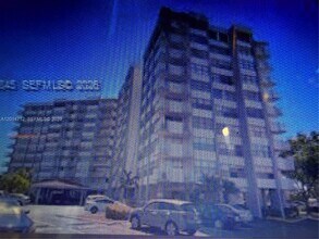 Building Photo - 1200 NE Miami Gardens Dr