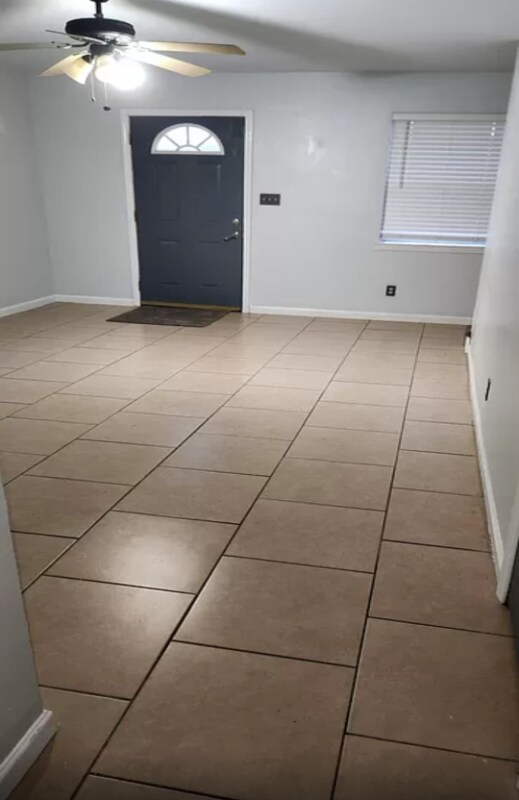 Foto del edificio - 7210-7212 Salem Dr