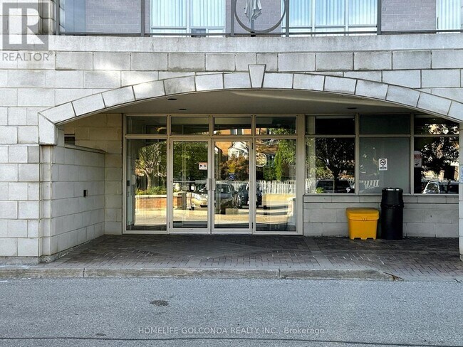 Building Photo - 130-130 Pond Dr