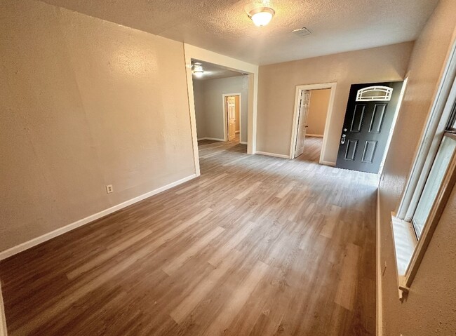 Building Photo - 330 Gordy Rd