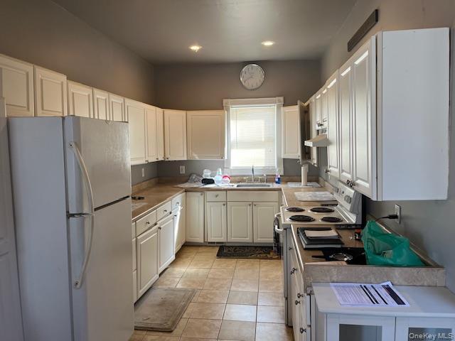 Building Photo - 6 Sycamore Ln