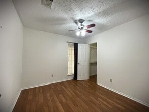 Building Photo - 15734 Roxton Ridge Dr