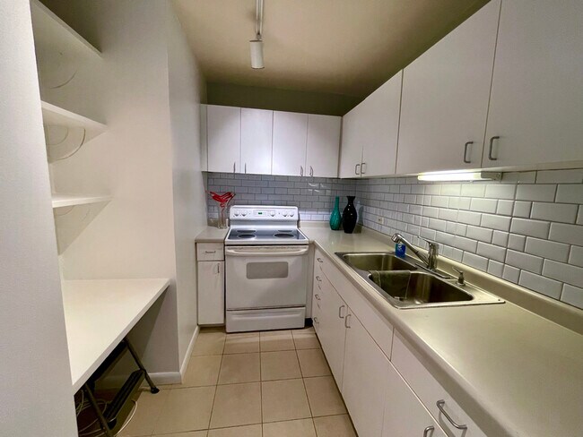 Foto del edificio - 5320 N Sheridan Rd