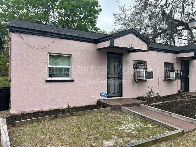 Foto del edificio - 517 E 5th St