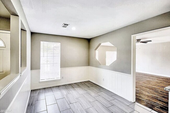 Building Photo - 3 br, 1.5 bath House - 12334 Buckland Ln