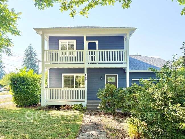 Building Photo - Charming 2BR/1.5BA Home Near Lions Park