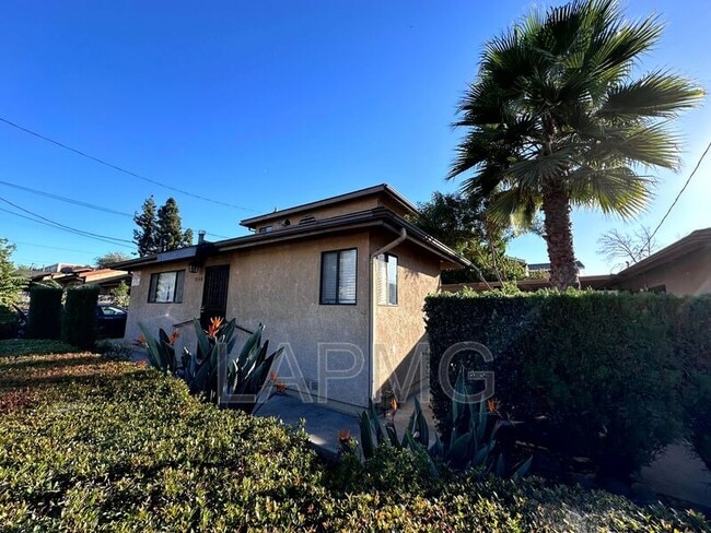 Photo - 2506-2508 Norfolk Street House