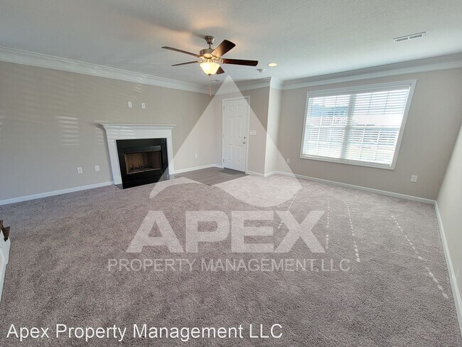 Building Photo - 3 br, 2.5 bath House - 1201 Sky Top Lane