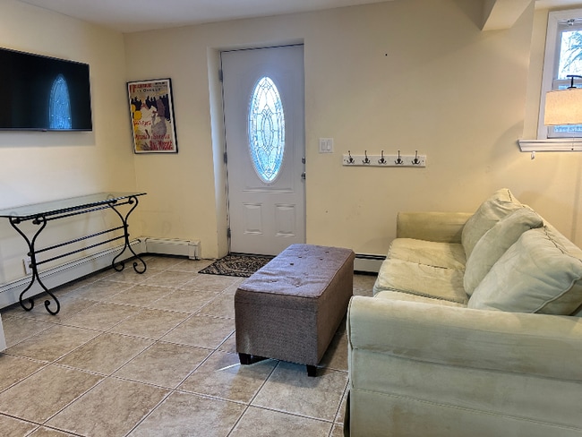 Building Photo - 25 Topaz Dr