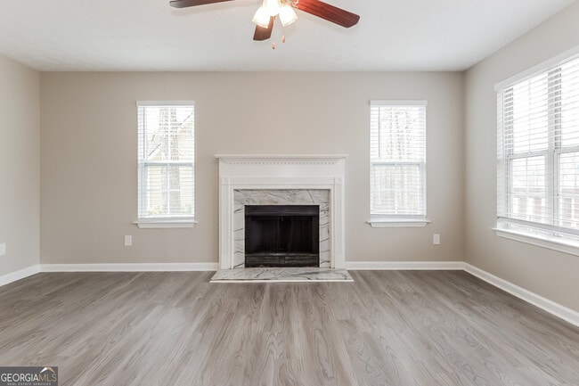 Building Photo - 2611 Star Ln