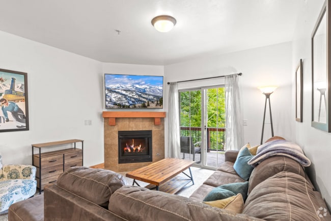 Building Photo - 5501 Lillehammer Ln