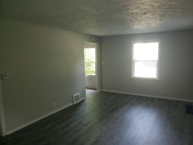 Foto del edificio - 1329 N Meade St
