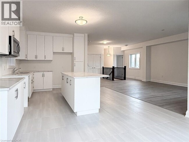 Building Photo - 347 Canada Plum St
