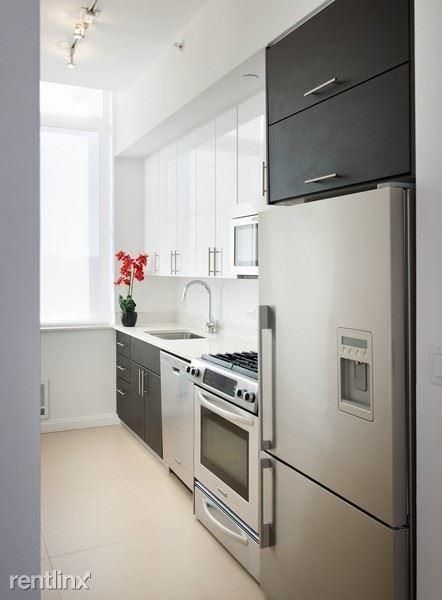 Foto del edificio - 795 Columbus Ave