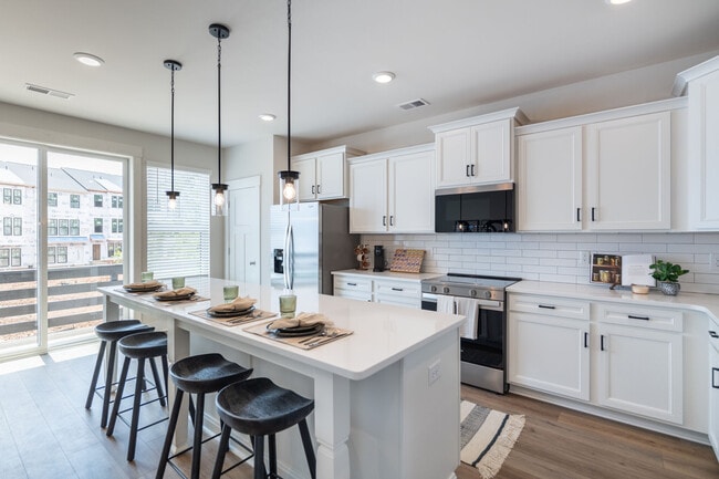 Building Photo - Maybrook Terraces