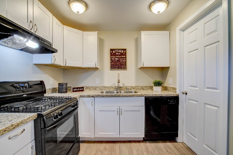 108110 Arbor St Unit 108 B, Baytown, TX 77520 Apartment for Rent in