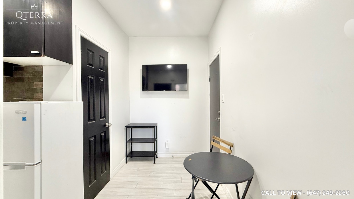 Photo principale - 850 Bathurst St