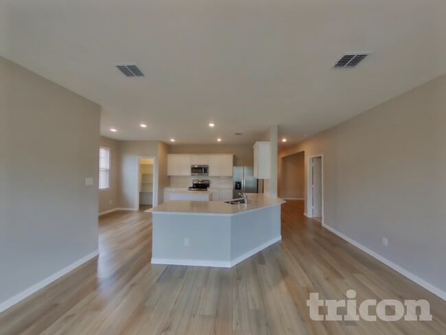 Building Photo - 448 Walpole Ct