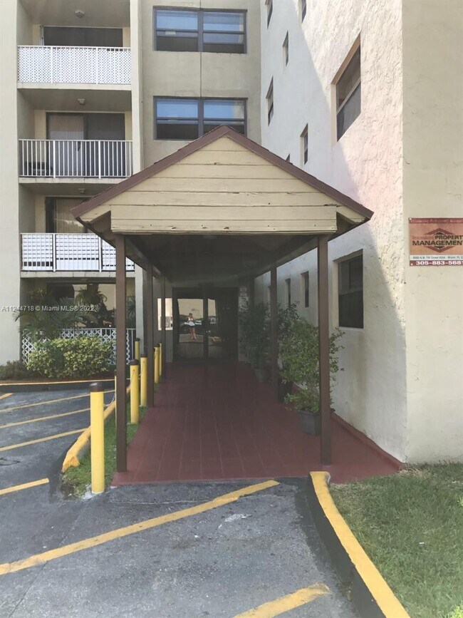 Foto del edificio - 8185 NW 7th St  319 Miami Fl 33126