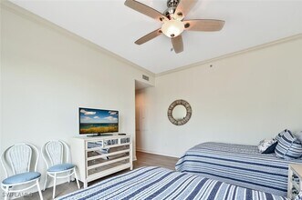 Building Photo - 1530 5th Ave S