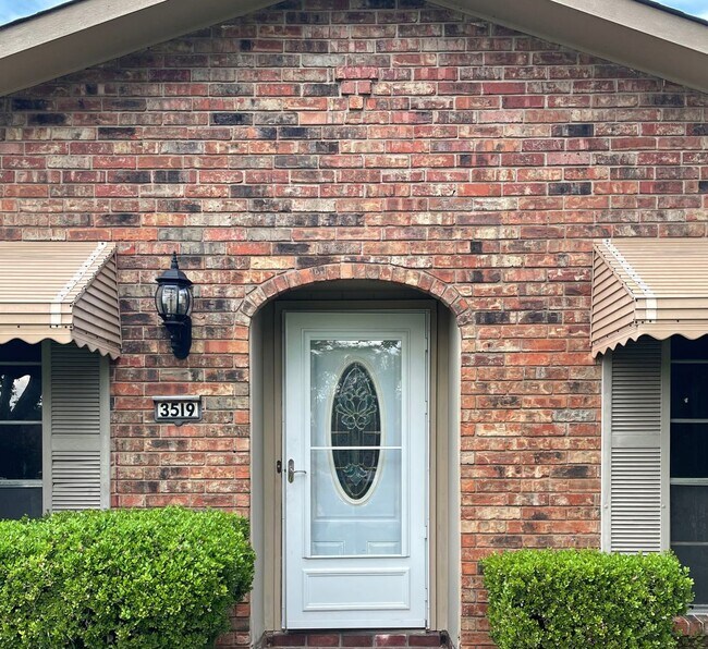 Building Photo - Remodeled Bossier 4 Bedroom Home
