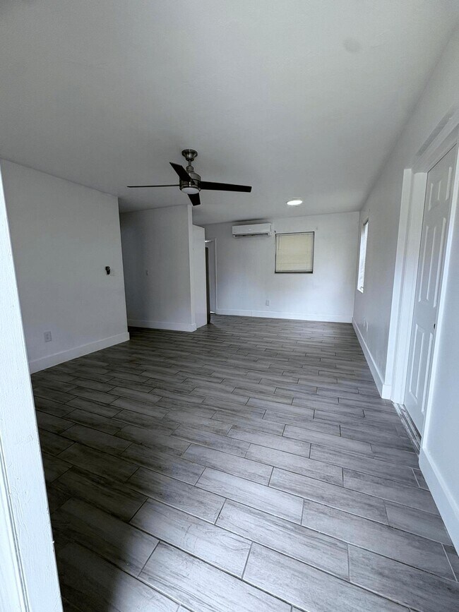Foto del edificio - 4301 NE 6th Ave